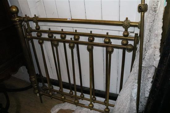 Victorian brass bed(-)